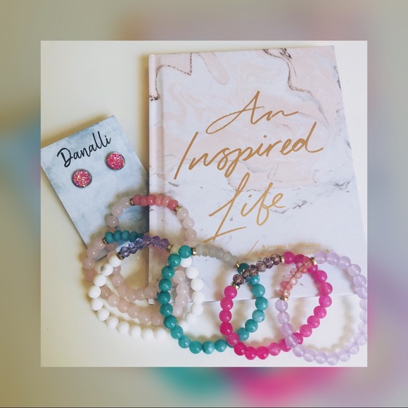 💕New Arrival💕 ‘Ariel Sky’ Bracelets - Picture 7 of 7